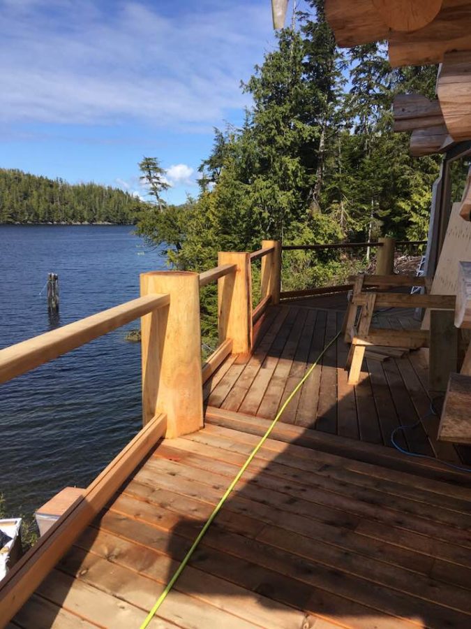 Duncanby Lodge - Deck and Railing